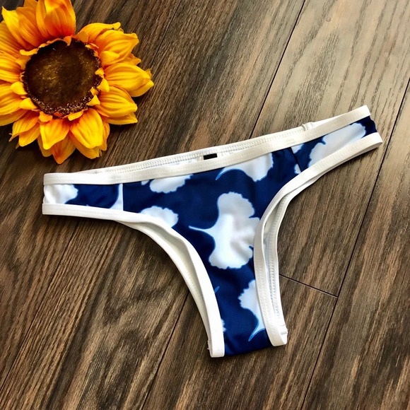 🦋B2G1🦋TAVIK JAYDEN Belle Cobalt Bikini Bottoms NWT X-SMALL - Picture 2 of 10